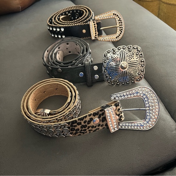 Lot of Stylish Women's Western Belt Set with Rhinestone Buckles - Picture 2 of 9